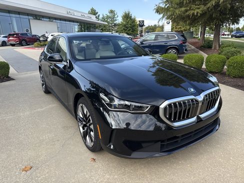 New 2026 BMW i5 eDrive40 image 6