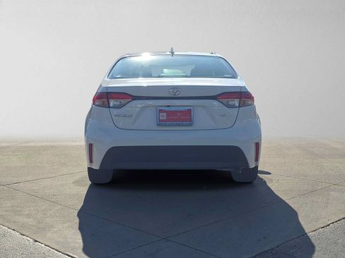 Certified 2025 Toyota Corolla LE FWD image 4
