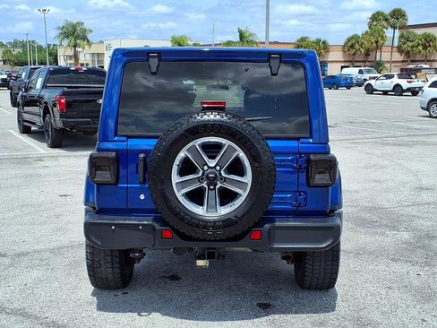 Used 2018 Jeep Wrangler Unlimited Sahara w/ Dual Top Group image 6