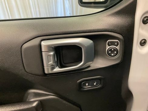 Used 2021 Jeep Wrangler Unlimited Sport AWD/4WD image 12