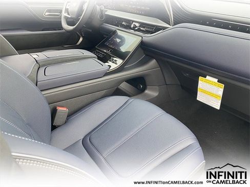 New 2026 INFINITI QX80 4WD image 12