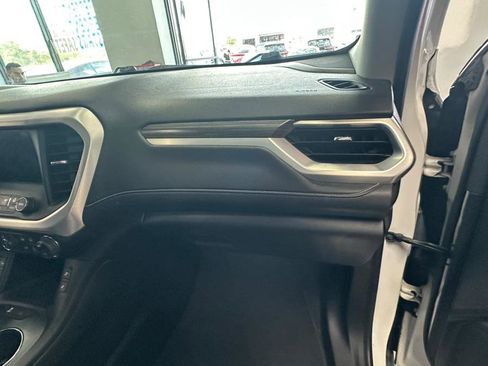 Used 2018 GMC Acadia SLT image 37