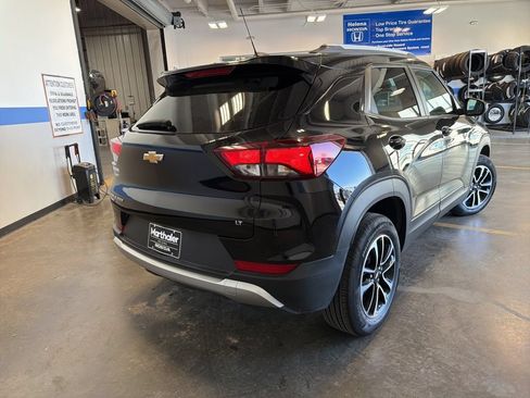 Used 2025 Chevrolet TrailBlazer LT AWD/4WD image 5