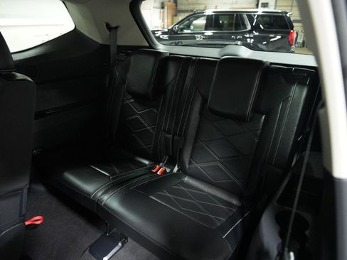 Used 2024 Volkswagen Atlas SE image 21