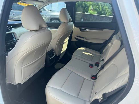 Used 2022 INFINITI QX50 Luxe image 10