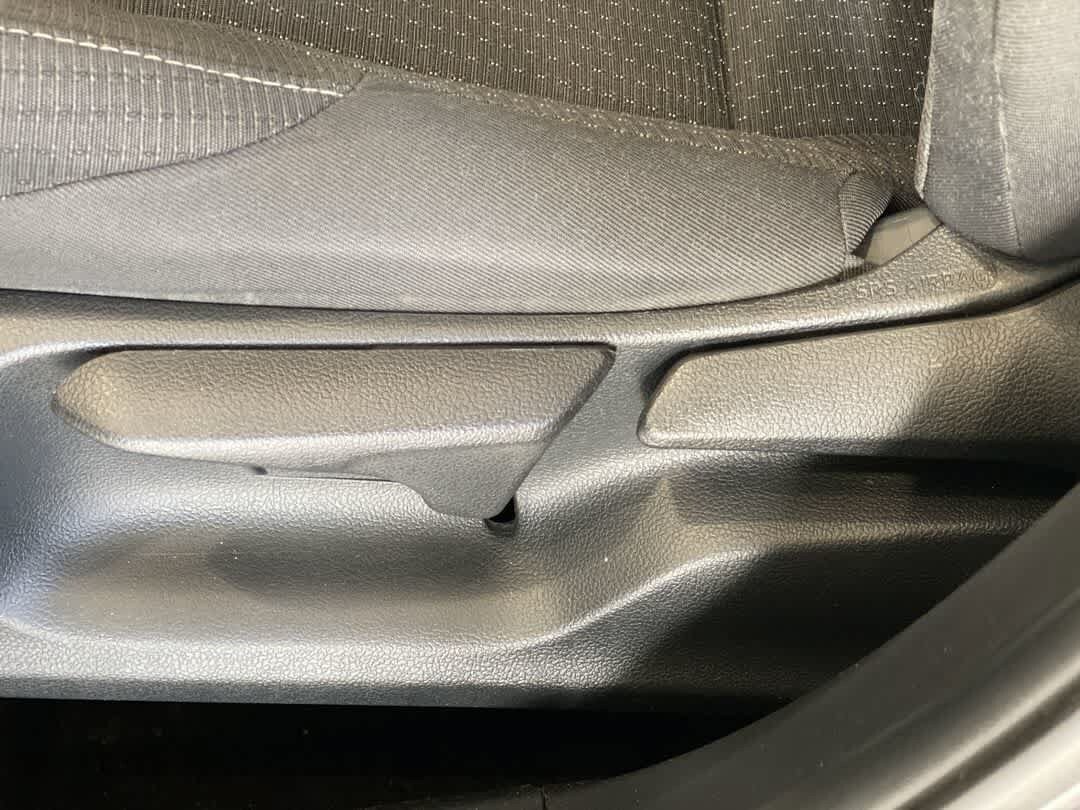 Used 2018 Toyota C-HR XLE FWD image 14