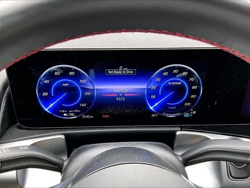 Certified 2024 Mercedes-Benz EQB 250+ image 25