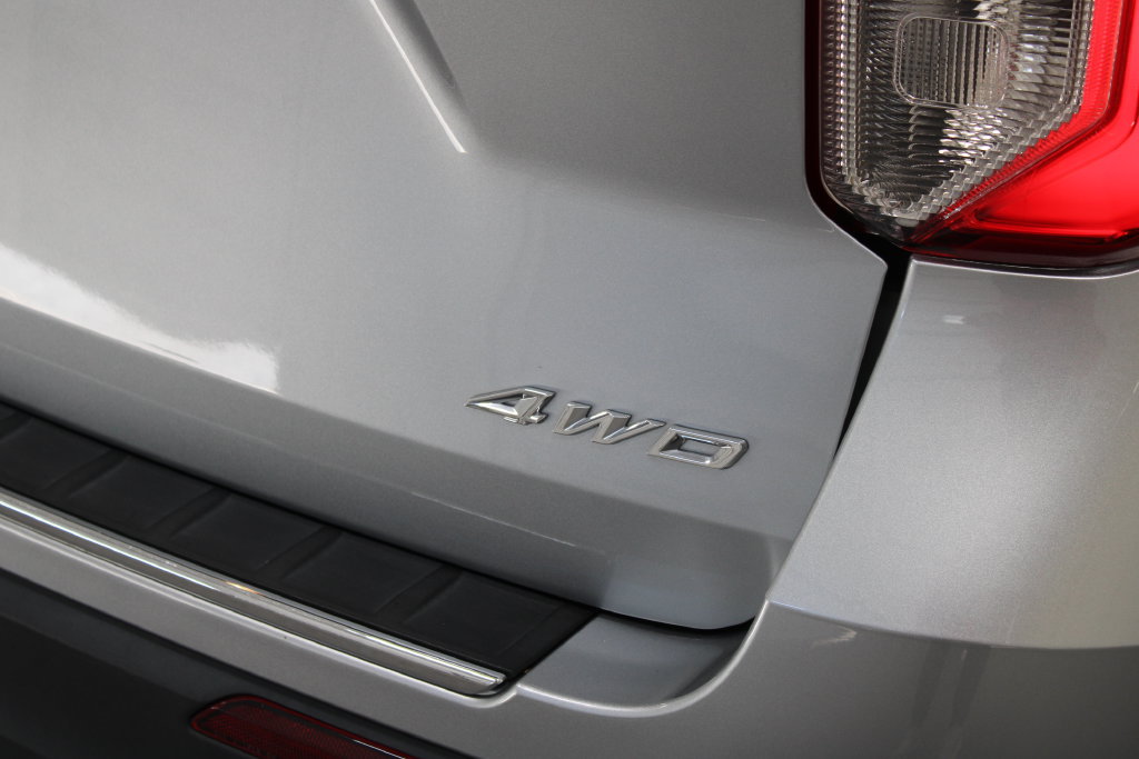 Used 2024 Ford Explorer Limited AWD/4WD image 20