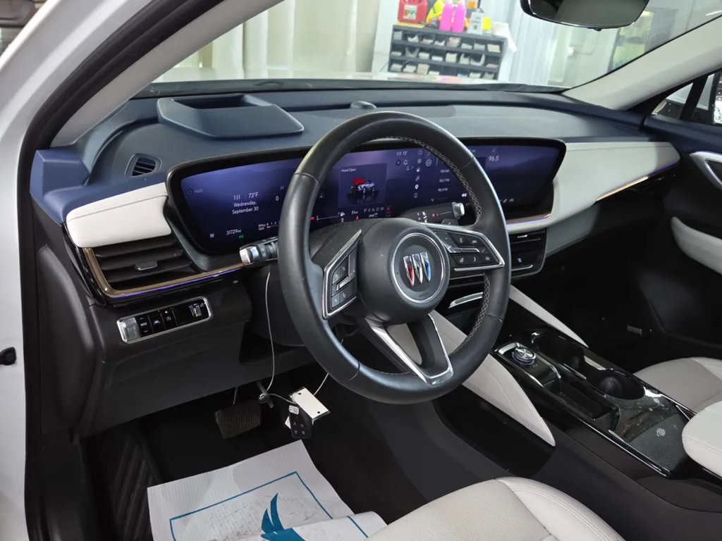 Used 2024 Buick Envision Avenir AWD/4WD image 3