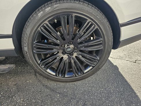 Used 2021 Land Rover Range Rover Westminster Edition image 10