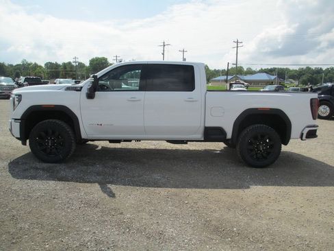 New 2026 GMC Sierra 2500 AT4 AWD/4WD image 9