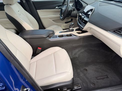 Used 2023 Cadillac CT4 Premium Luxury image 19