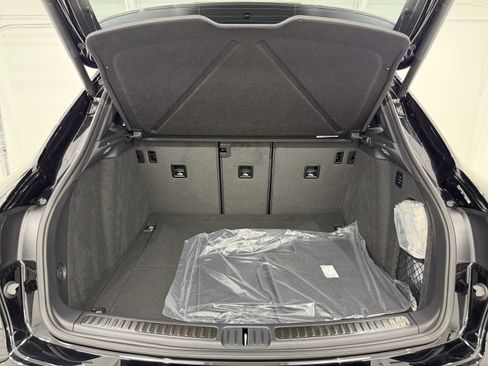 New 2026 Porsche Macan Turbo image 64