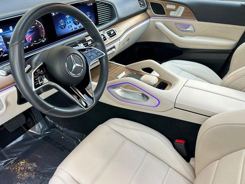 Used 2024 Mercedes-Benz GLE 350 4MATIC image 4