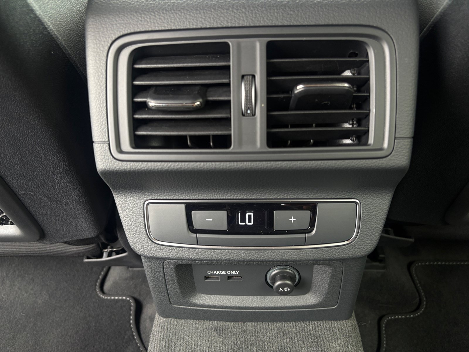 Used 2024 Audi Q5 e Premium Plus AWD/4WD image 22