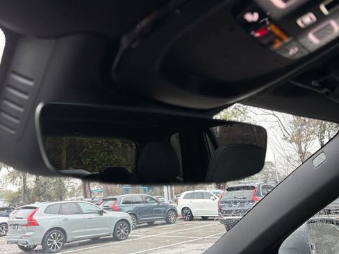 Certified 2023 Volvo XC90 B6 Ultimate w/ Protection Package Premier image 32