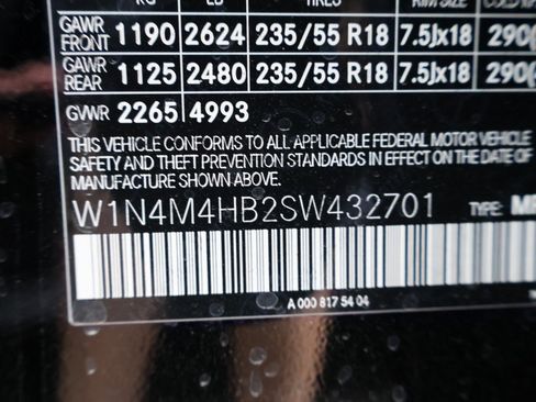 New 2025 Mercedes-Benz GLB 250 4MATIC image 41