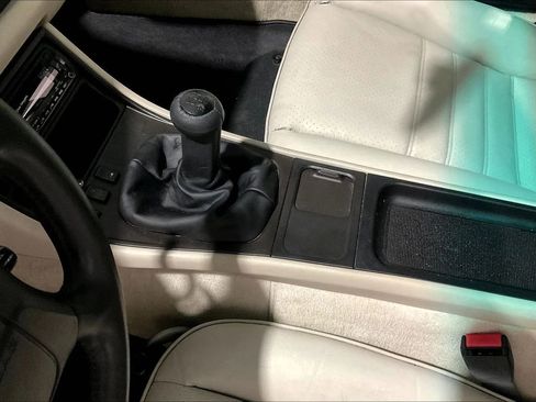 Used 1989 Porsche 944 S2 image 16