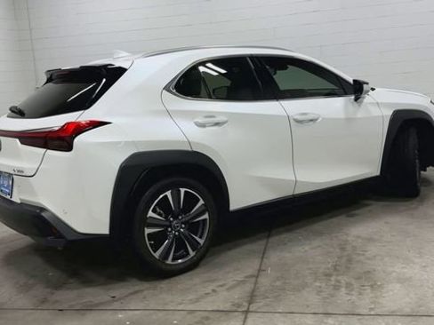 Used 2021 Lexus UX 200 w/ Premium Package image 3