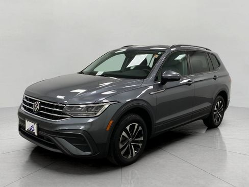 Used 2023 Volkswagen Tiguan S image 9