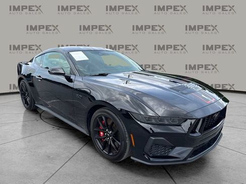 Used 2025 Ford Mustang GT Premium RWD image 7