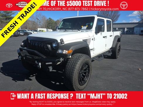 Used 2023 Jeep Gladiator Sport image 1