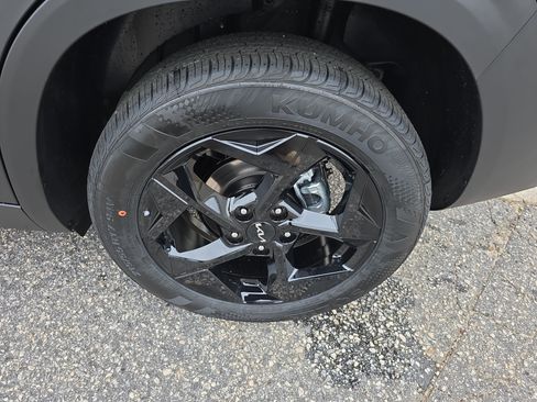 New 2026 Kia Seltos EX image 36