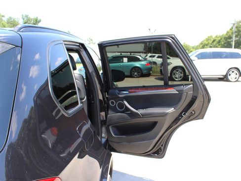 Used 2011 BMW X5 M image 33