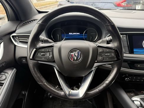 Used 2022 Buick Enclave Premium image 19