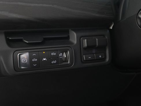 Used 2025 GMC Sierra EV Denali image 29