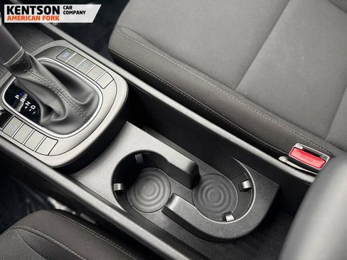 Used 2025 Hyundai Kona SEL image 27