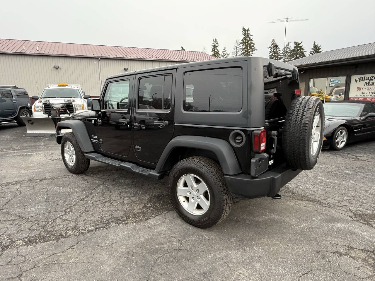 Used 2014 Jeep Wrangler Unlimited Sport w/ Quick Order Package 23S AWD/4WD image 3