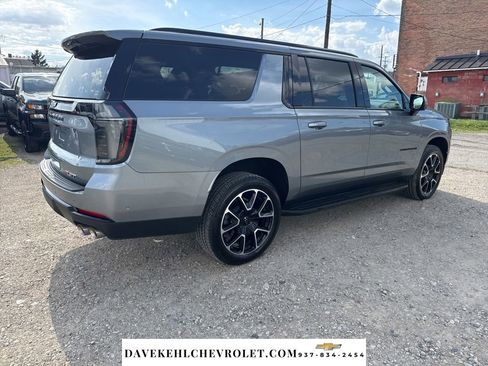 Used 2025 Chevrolet Suburban RST w/ Comfort Package image 5