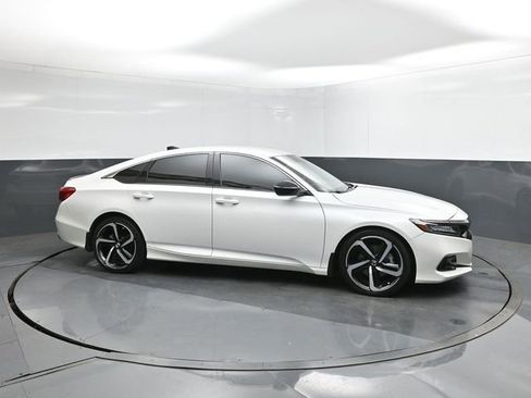 Used 2022 Honda Accord Sport image 11