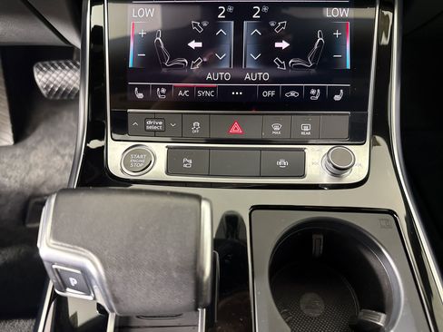 Used 2022 Audi Q8 Premium Plus AWD/4WD image 17