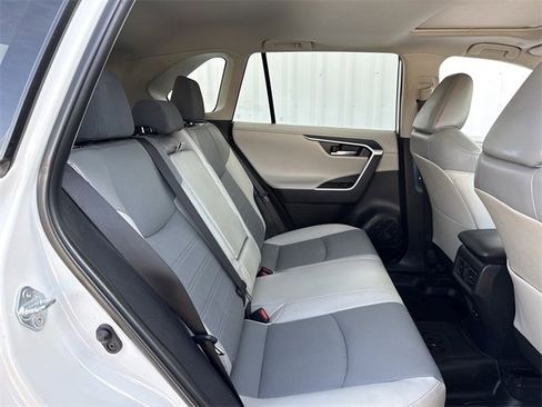 Used 2023 Toyota RAV4 Limited image 33