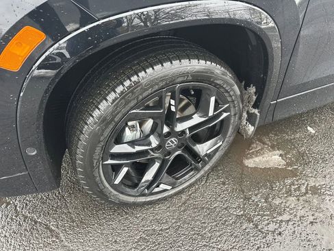 New 2026 Volkswagen Tiguan SE R-Line image 2