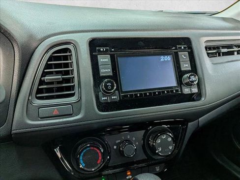 Used 2016 Honda HR-V LX image 13