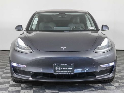 Used 2018 Tesla Model 3 Long Range image 2