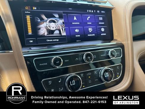 Used 2023 Bentley Bentayga Extended Wheelbase image 10