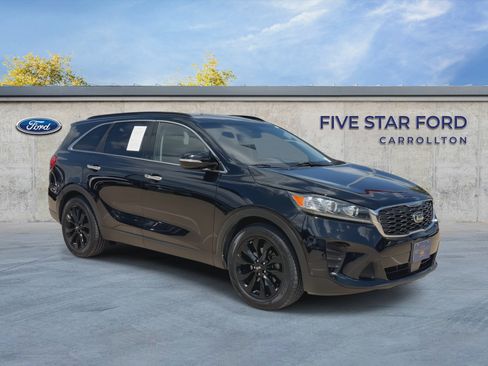 Used 2020 Kia Sorento S FWD image 2