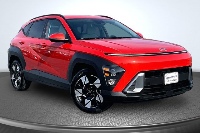 Used 2024 Hyundai Kona SEL FWD image 3