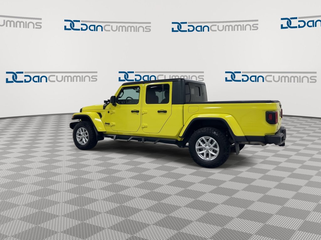 Used 2023 Jeep Gladiator Sport AWD/4WD image 6