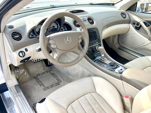 Used 2007 Mercedes-Benz SL 55 AMG image 12
