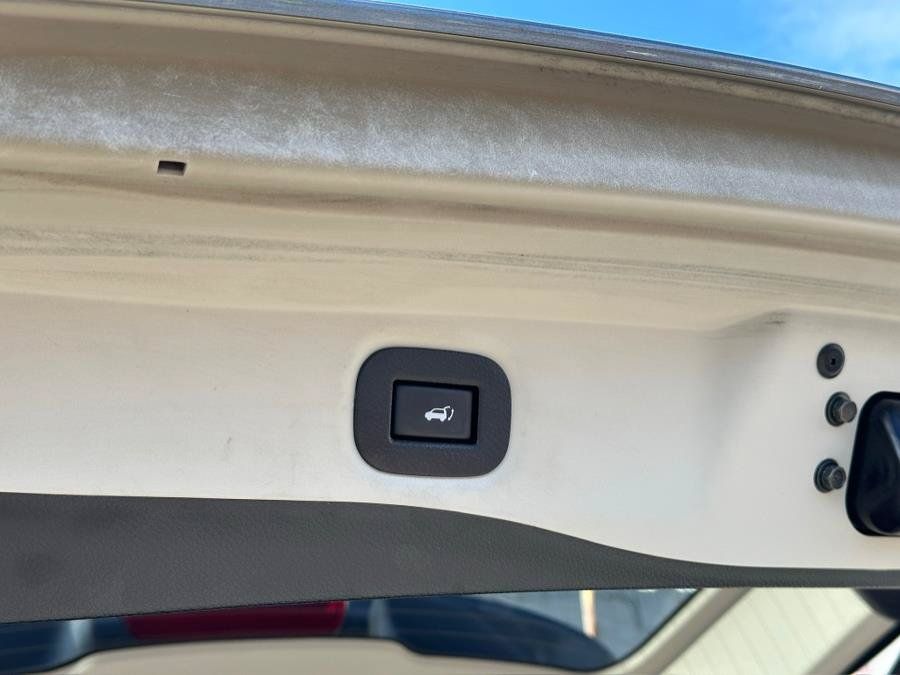 Used 2020 Nissan Rogue SV AWD/4WD image 32