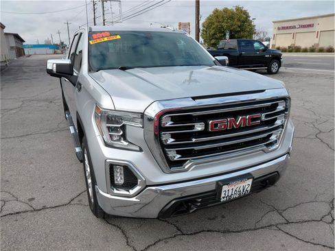 Used 2019 GMC Sierra 1500 SLT w/ SLT Premium Package image 2
