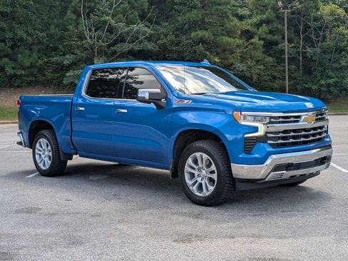 Used 2023 Chevrolet Silverado 1500 LTZ w/ LTZ Convenience Package II AWD/4WD image 12