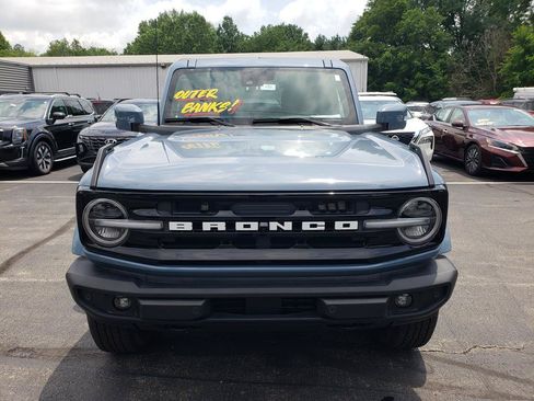 Used 2024 Ford Bronco Outer Banks AWD/4WD image 2