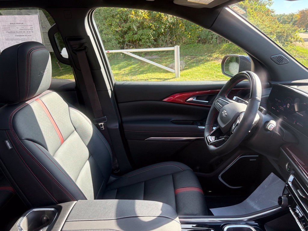 Used 2024 Chevrolet Traverse RS w/ LPO, Floor Liner Package AWD/4WD image 42