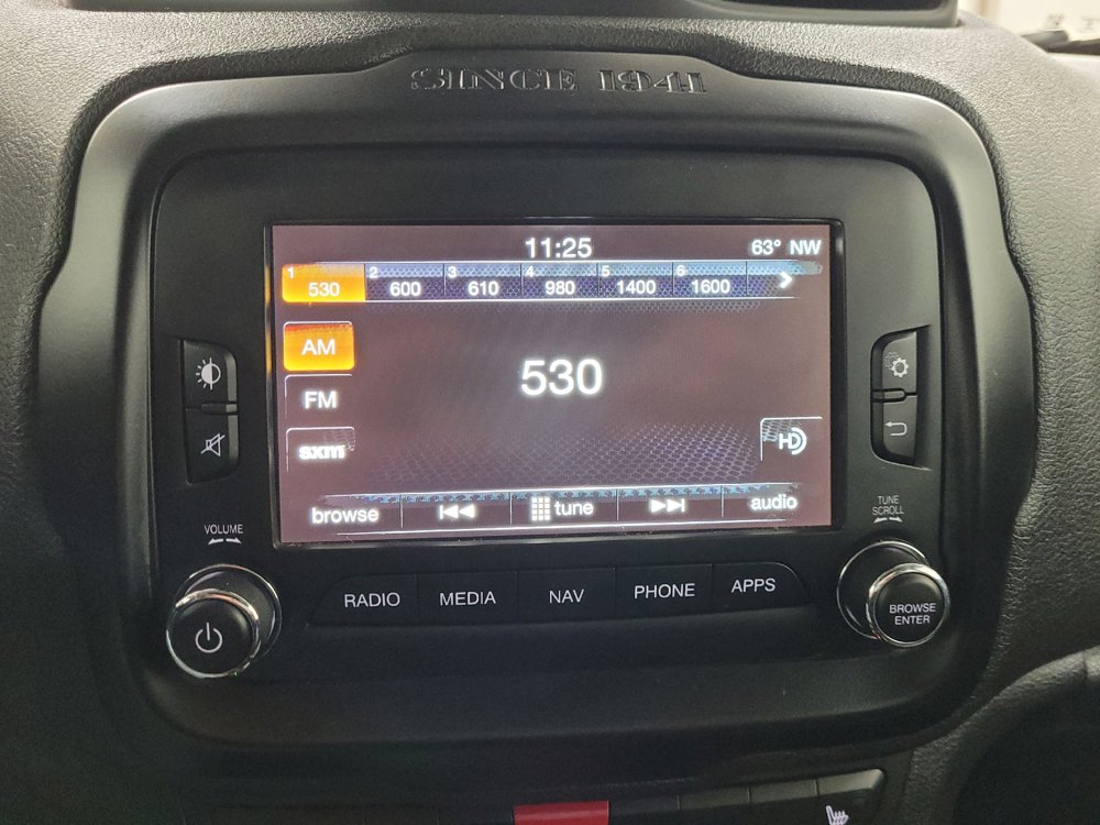 Used 2016 Jeep Renegade Trailhawk w/ Premium Trailhawk Package AWD/4WD image 25